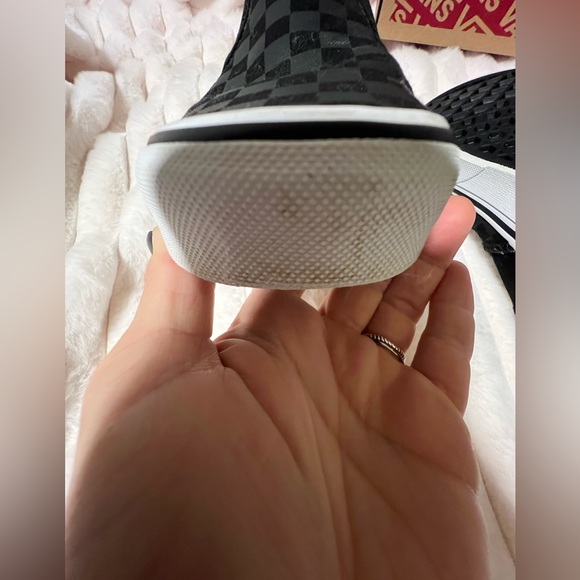 Vans - Picture 4 of 11